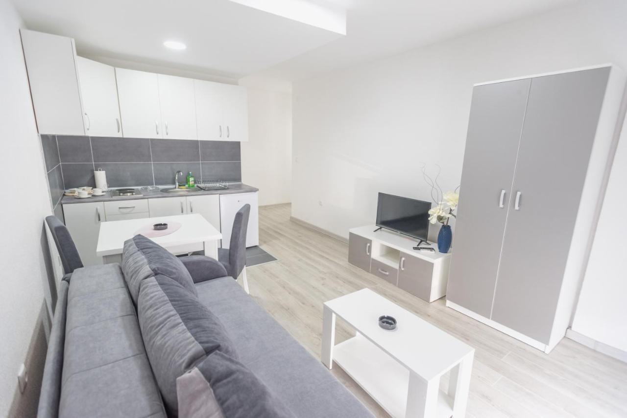 Apartmani Centar لوزنيكا المظهر الخارجي الصورة