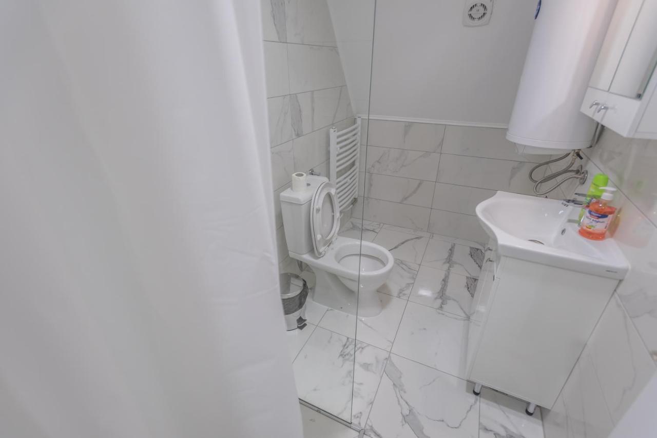 Apartmani Centar لوزنيكا المظهر الخارجي الصورة