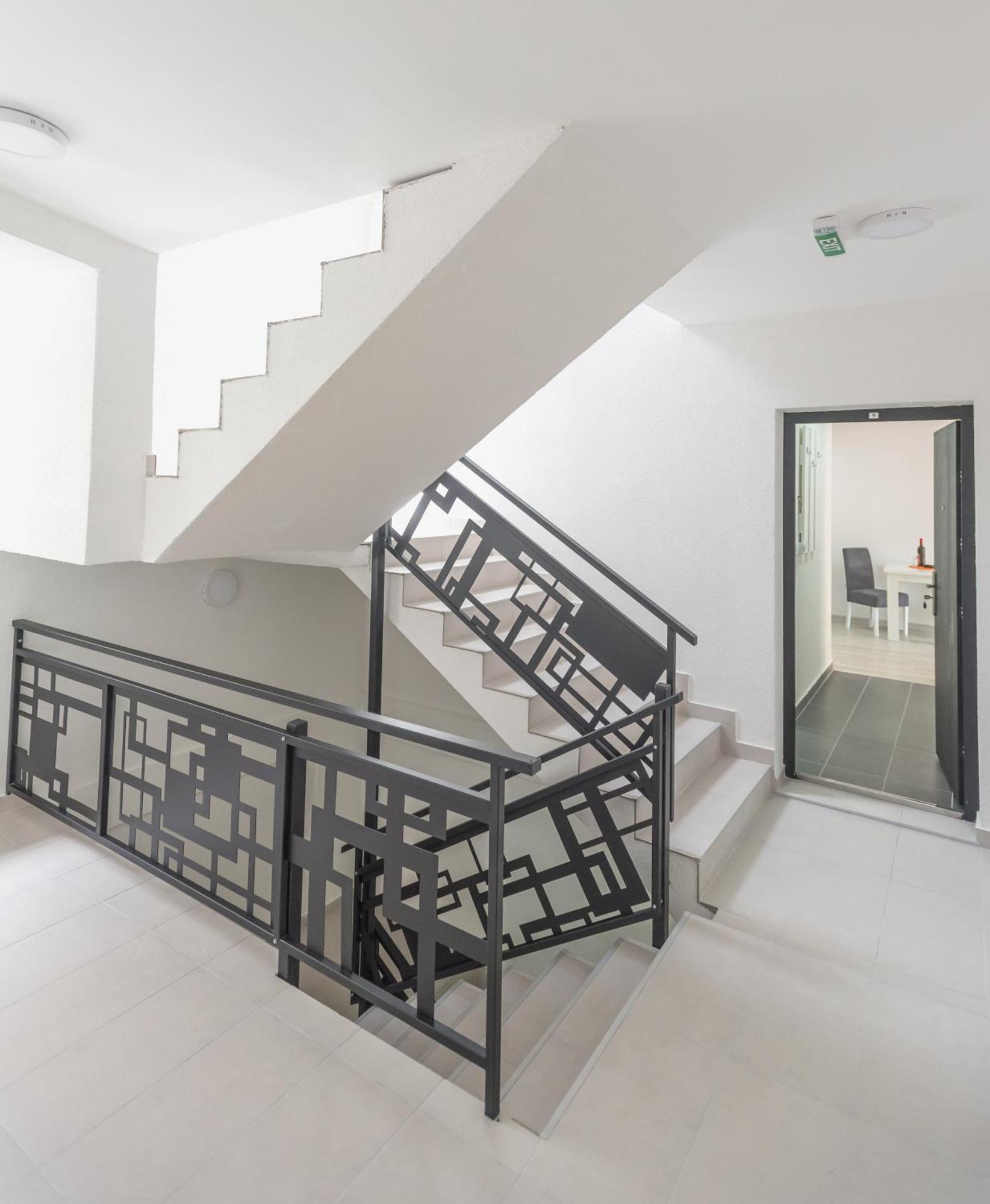 Apartmani Centar لوزنيكا الغرفة الصورة